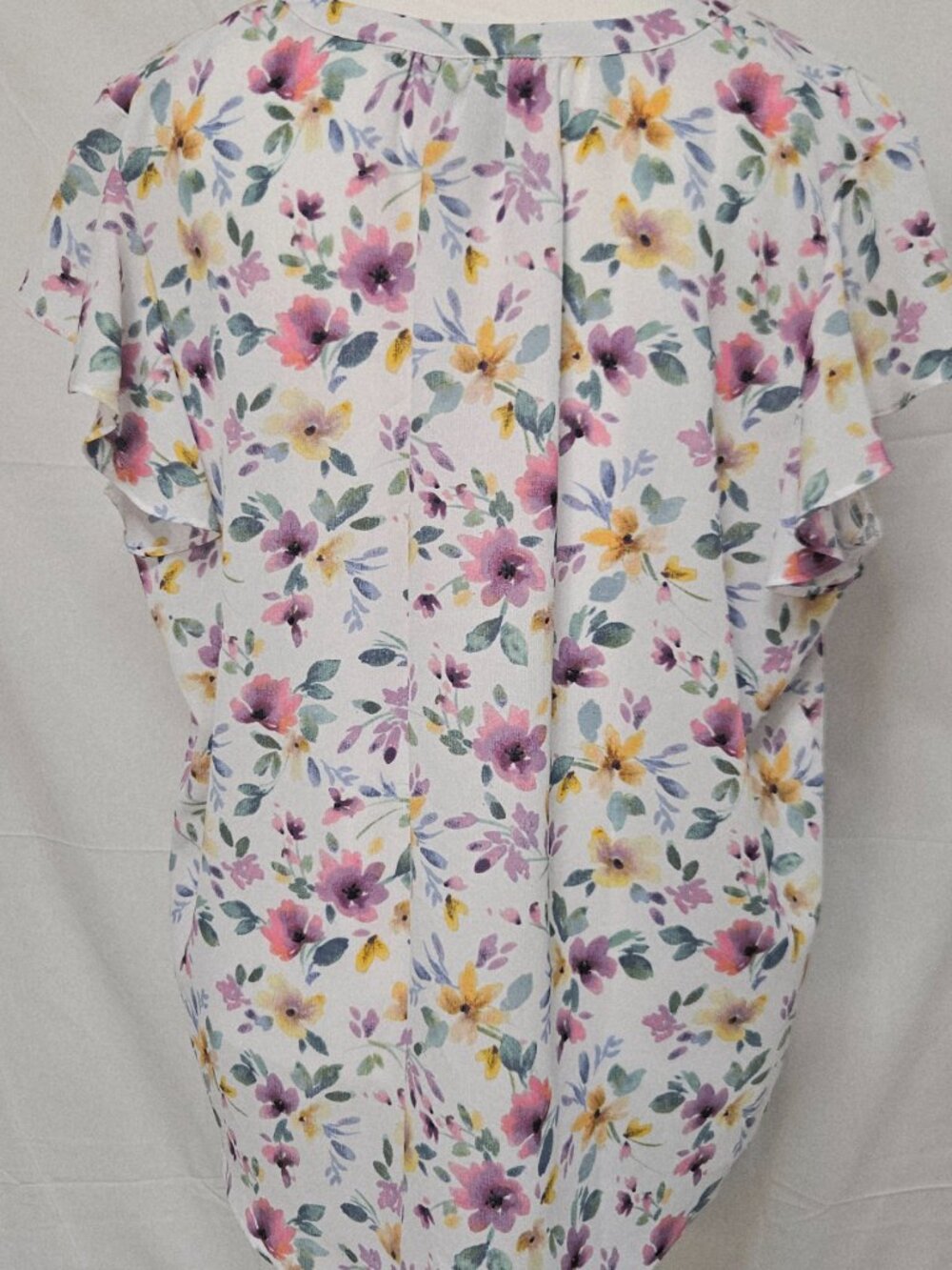 Investments Petites Flutter Sleeve Blouse - Picture 4 of 5